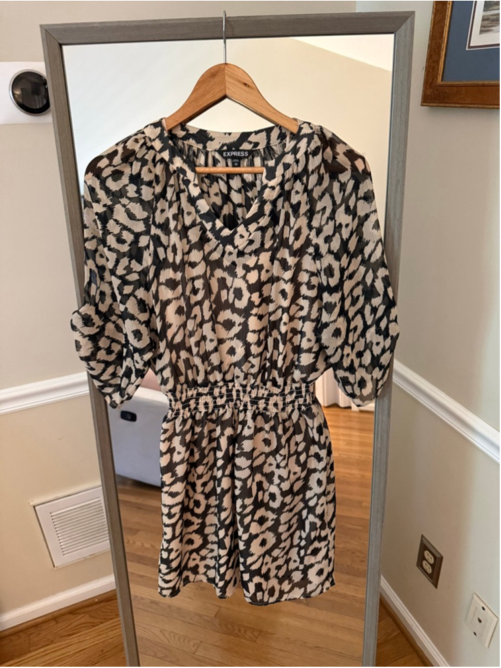 Women's EXPRESS Black Beige Leopard Print Mini Dress XS - Picture 2 of 6